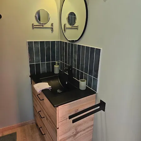 D'hotes Chez Mylene Et Guillaume Bed & Breakfast 3*