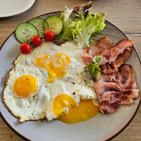 D'hotes Chez Mylene Et Guillaume Bed & Breakfast 3*